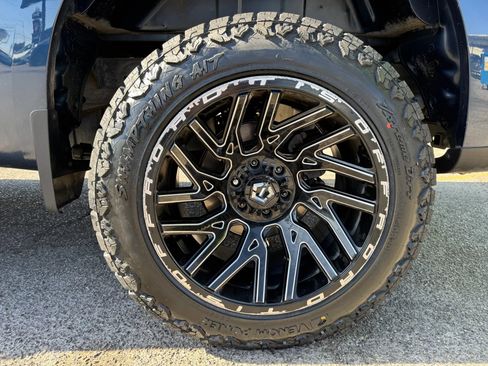 Used 2020 Chevrolet Silverado 1500 Custom w/ Custom Value Package RWD image 8