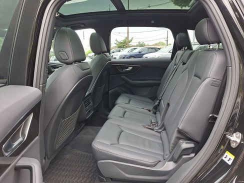 Used 2025 Audi Q7 2.0T Premium AWD/4WD image 17