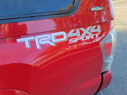 Used 2023 Toyota Tacoma TRD Sport image 5
