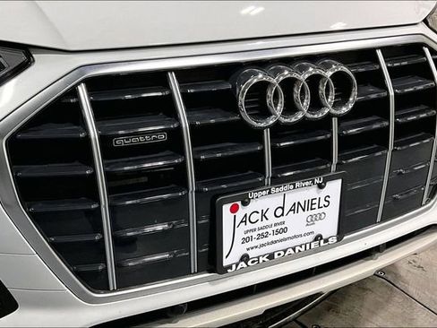 Used 2023 Audi Q5 2.0T Premium w/ Convenience Package image 29