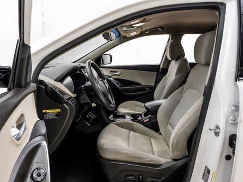 Used 2017 Hyundai Santa Fe Sport image 4