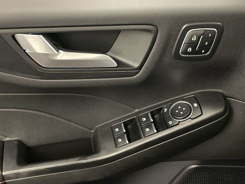 Used 2024 Ford Escape ST-Line Elite w/ Premium Technology Package AWD/4WD image 18