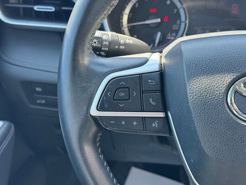 Used 2022 Toyota Highlander XLE image 31