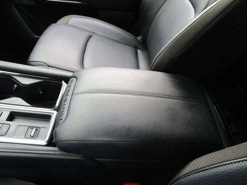 Used 2024 Nissan Pathfinder SL image 39