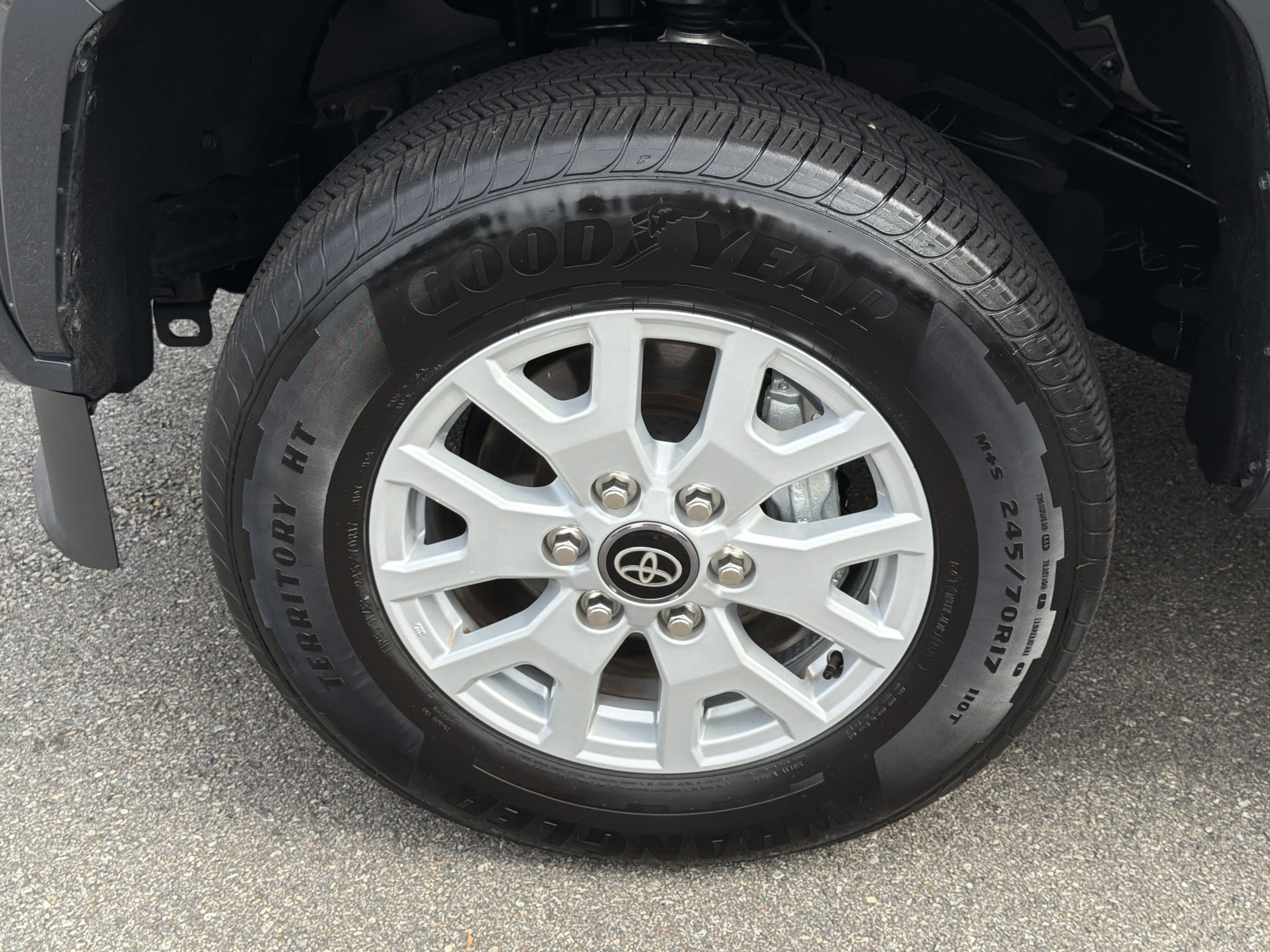 Used 2026 Toyota Tacoma SR5 AWD/4WD image 11