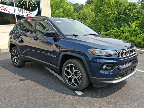 New 2026 Jeep Compass Limited AWD/4WD image 2