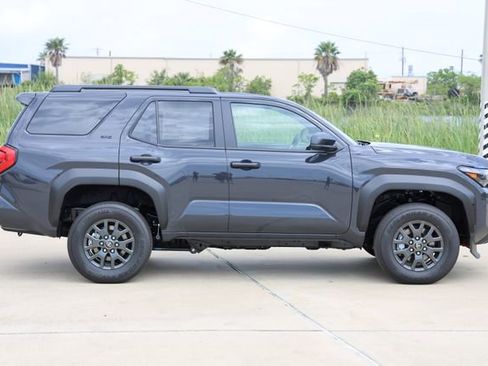 New 2026 Toyota 4Runner SR5 RWD image 4