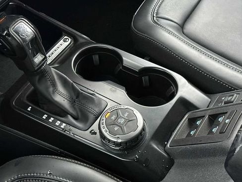 Used 2025 Ford Bronco Outer Banks image 20