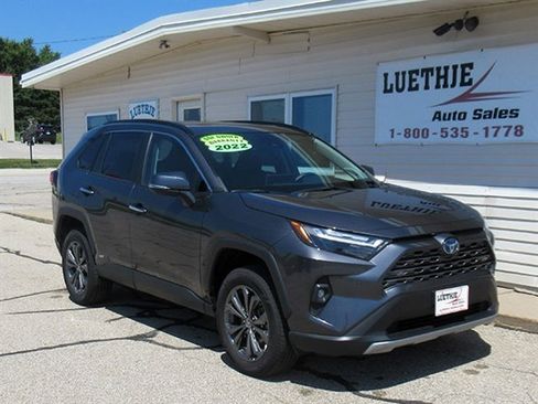 Used 2022 Toyota RAV4 Limited AWD/4WD image 4