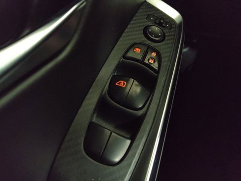 Used 2021 Nissan Sentra SR FWD image 27