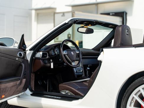 Used 2008 Porsche 911 Carrera S RWD image 13