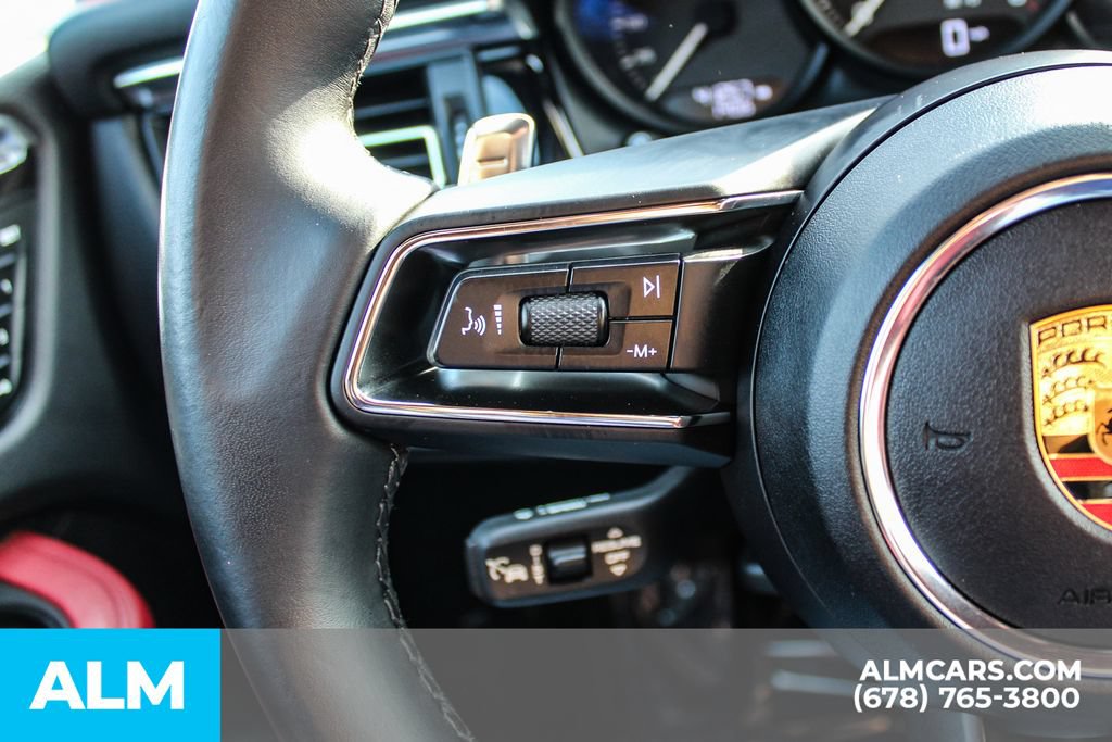 Used 2024 Porsche Macan AWD/4WD image 27