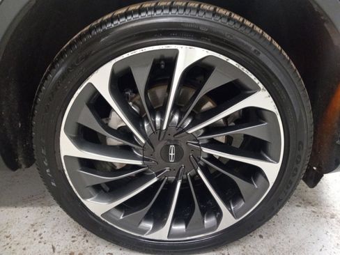 Used 2021 Lincoln Aviator Reserve w/ Equipment Group 202A image 4