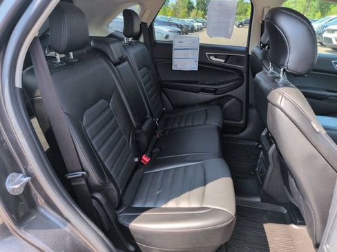 Certified 2018 Ford Edge SEL w/ Equipment Group 201A AWD/4WD image 17