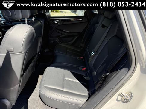 Used 2021 Porsche Macan S AWD/4WD image 13