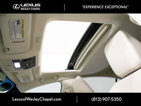 Used 2024 Lexus ES 350 w/ Premium Package image 38