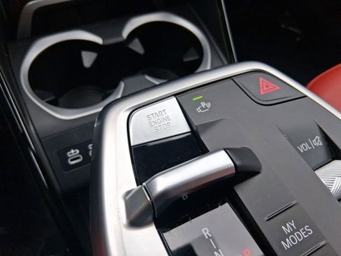 Used 2025 BMW X2 xDrive28i w/ Premium Package image 23