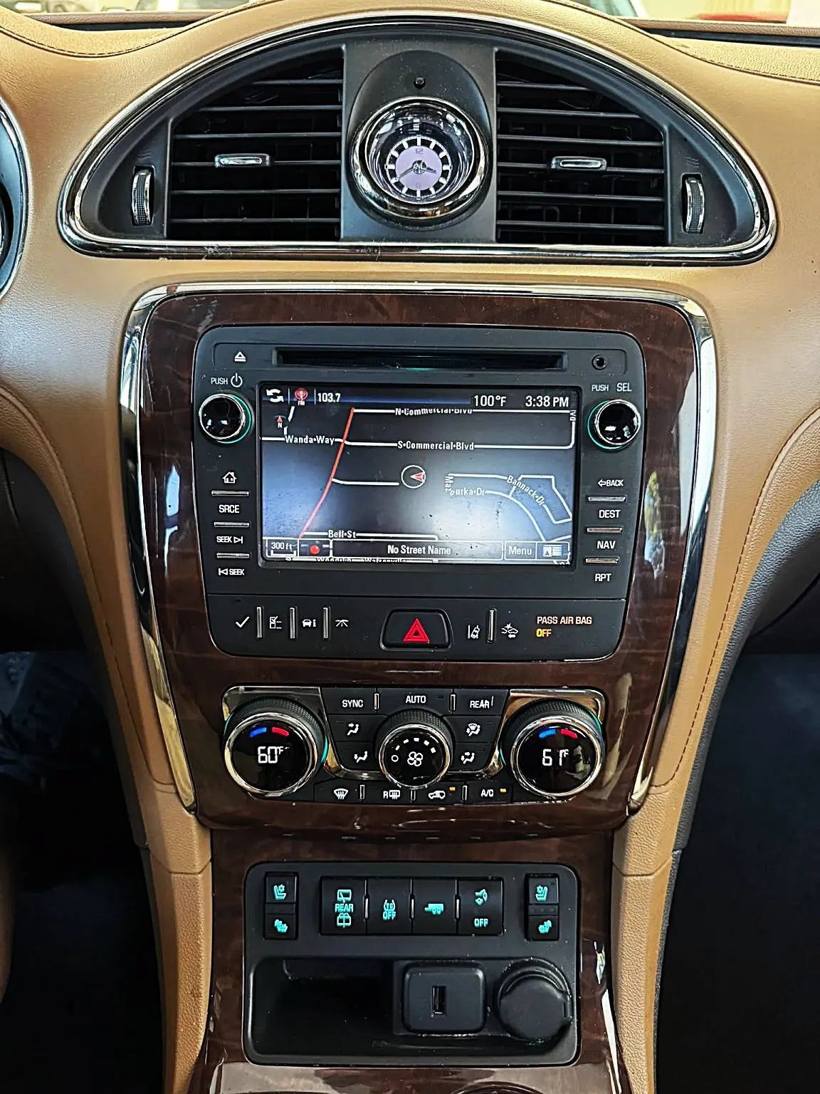 Used 2016 Buick Enclave Premium w/ Experience Buick Package FWD image 22