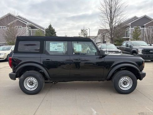 New 2026 Ford Bronco 4-Door AWD/4WD image 4