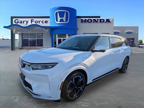 New 2024 VinFast VF 9 Plus image 4