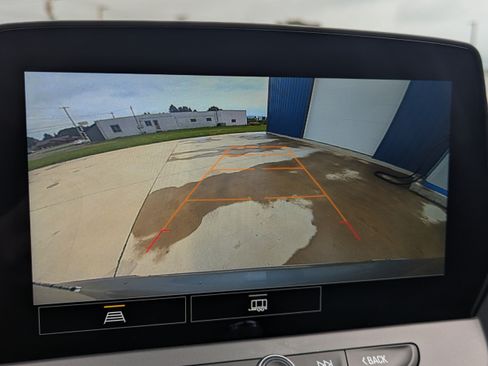 Used 2024 Chevrolet Blazer LT AWD/4WD image 17