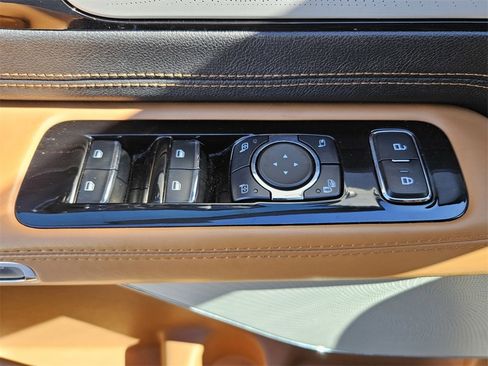 Used 2023 Lincoln Aviator Black Label Grand Touring image 11