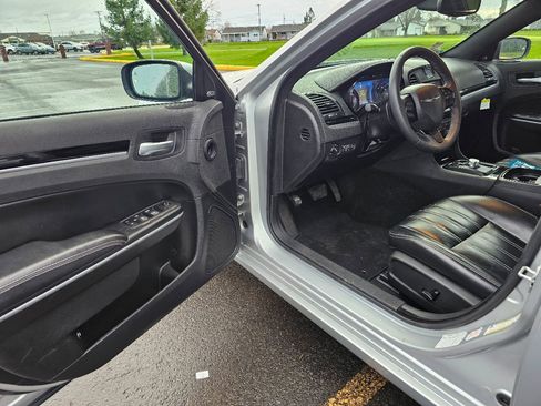 Used 2023 Chrysler 300 S image 28