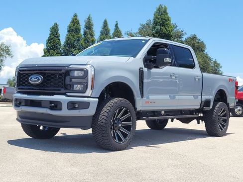 Used 2024 Ford F350 Lariat w/ Lariat Ultimate Package AWD/4WD image 11