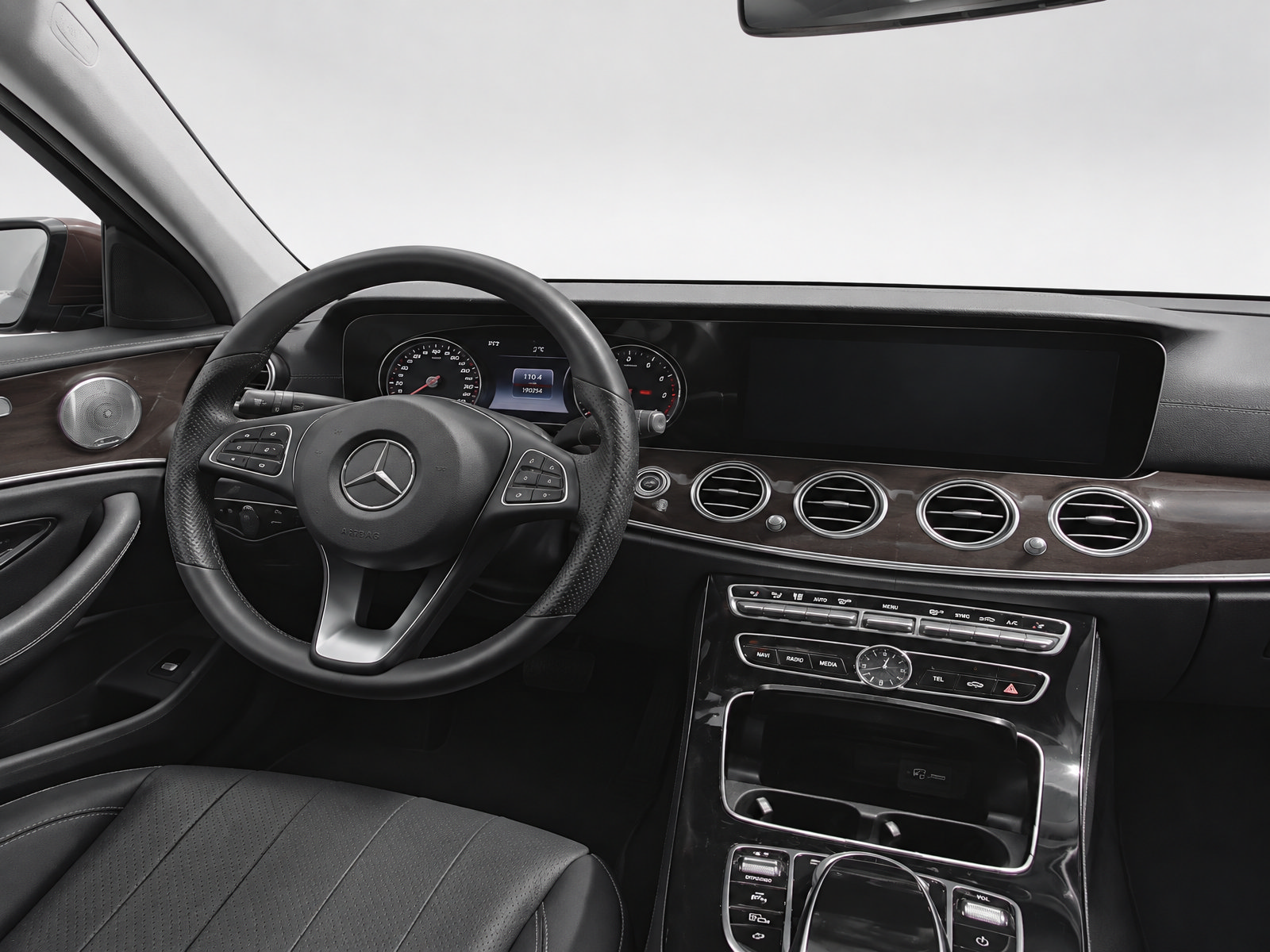 Used 2017 Mercedes-Benz E 300 image 26
