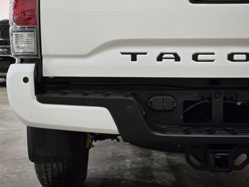 Used 2023 Toyota Tacoma TRD Off-Road image 23