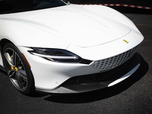Certified 2023 Ferrari Roma RWD image 10