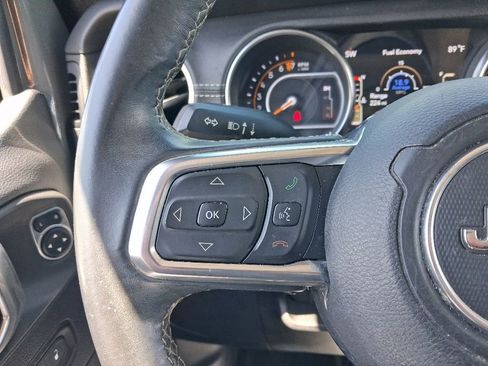 Used 2019 Jeep Wrangler Unlimited Sahara AWD/4WD image 29