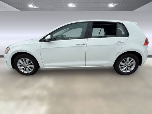 Used 2016 Volkswagen Golf S image 2