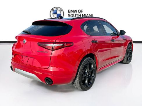 Used 2022 Alfa Romeo Stelvio Veloce AWD/4WD image 7
