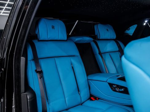 Used 2023 Rolls-Royce Phantom Sedan image 33