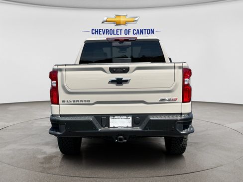 Used 2026 Chevrolet Silverado 1500 ZR2 AWD/4WD image 6