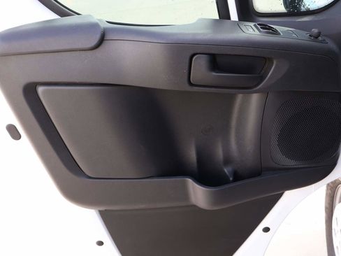 Used 2025 RAM ProMaster 2500 w/ Convenience Group image 7