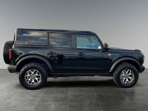 Used 2025 Ford Bronco Badlands AWD/4WD image 9