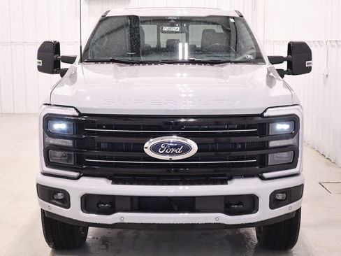 Certified 2025 Ford F250 Platinum w/ Tremor Off-Road Package AWD/4WD image 5
