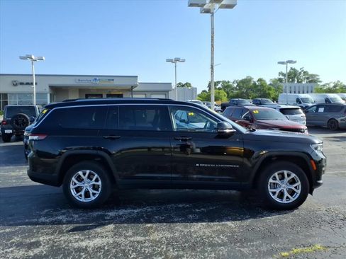 Used 2021 Jeep Grand Cherokee L Limited AWD/4WD image 2
