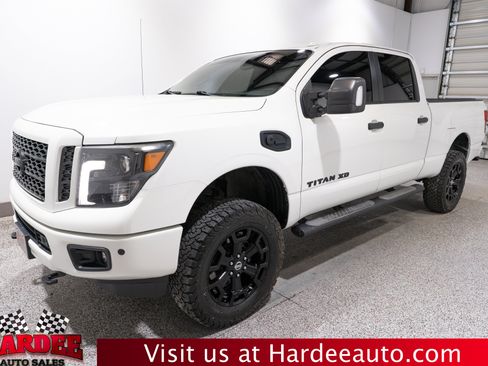 Used 2019 Nissan Titan SL w/ Midnight Edition AWD/4WD image 2