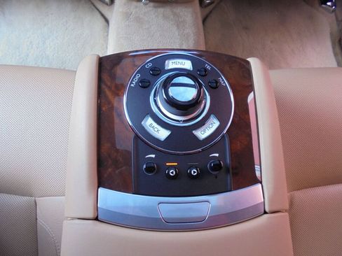 Used 2011 Rolls-Royce Ghost RWD image 27