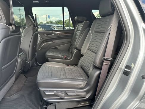 Used 2024 Cadillac Escalade Sport Platinum AWD/4WD image 14