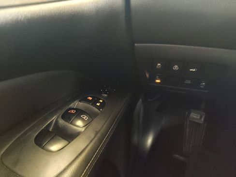 Used 2020 Nissan Pathfinder SL AWD/4WD image 27
