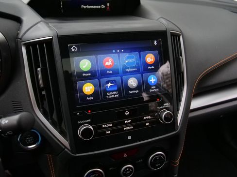 Used 2019 Subaru Crosstrek 2.0i Limited w/ Moonroof Package w/Navigation image 10