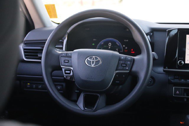 Used 2025 Toyota Camry LE FWD image 24