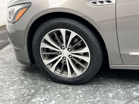 Used 2017 Buick LaCrosse Essence FWD image 30