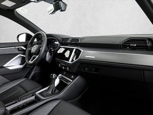 New 2025 Audi Q3 2.0T Premium image 10