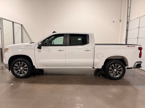 Used 2022 Chevrolet Silverado 1500 LT image 8