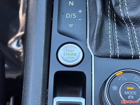 Used 2021 Volkswagen Atlas SEL Premium AWD/4WD image 24
